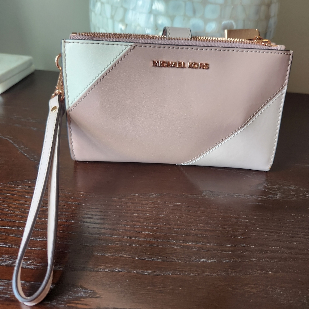 Michael Kors Rose Gold Wristlet